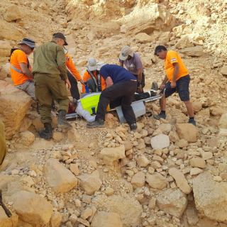 צפו: בן 59 חולץ מהר אמיר ופונה ליוספטל
